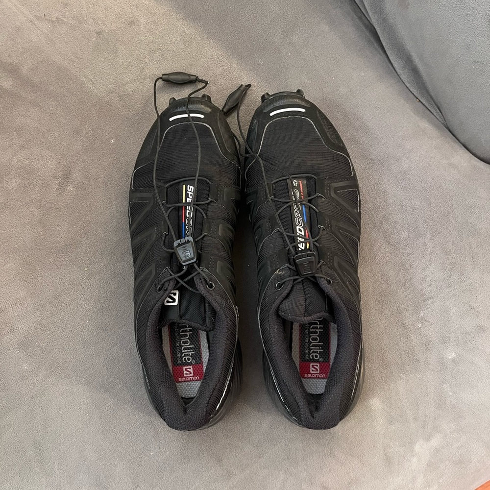 Women’s Salomon trail runners